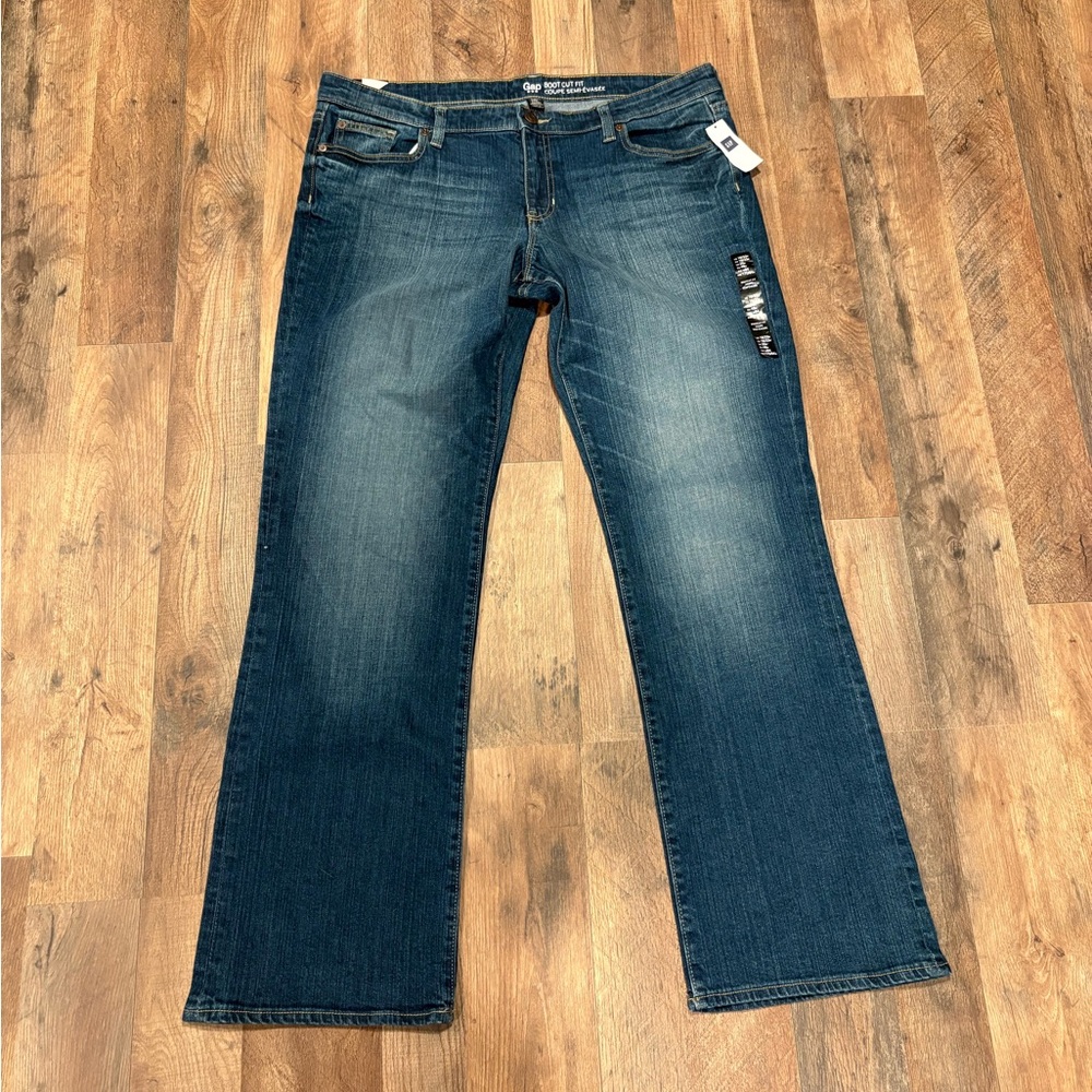 GAP Women's low-rise Bootcut fit dark wash Blue Jeans size 16/33R retail $54.99 - Picture 2 of 9